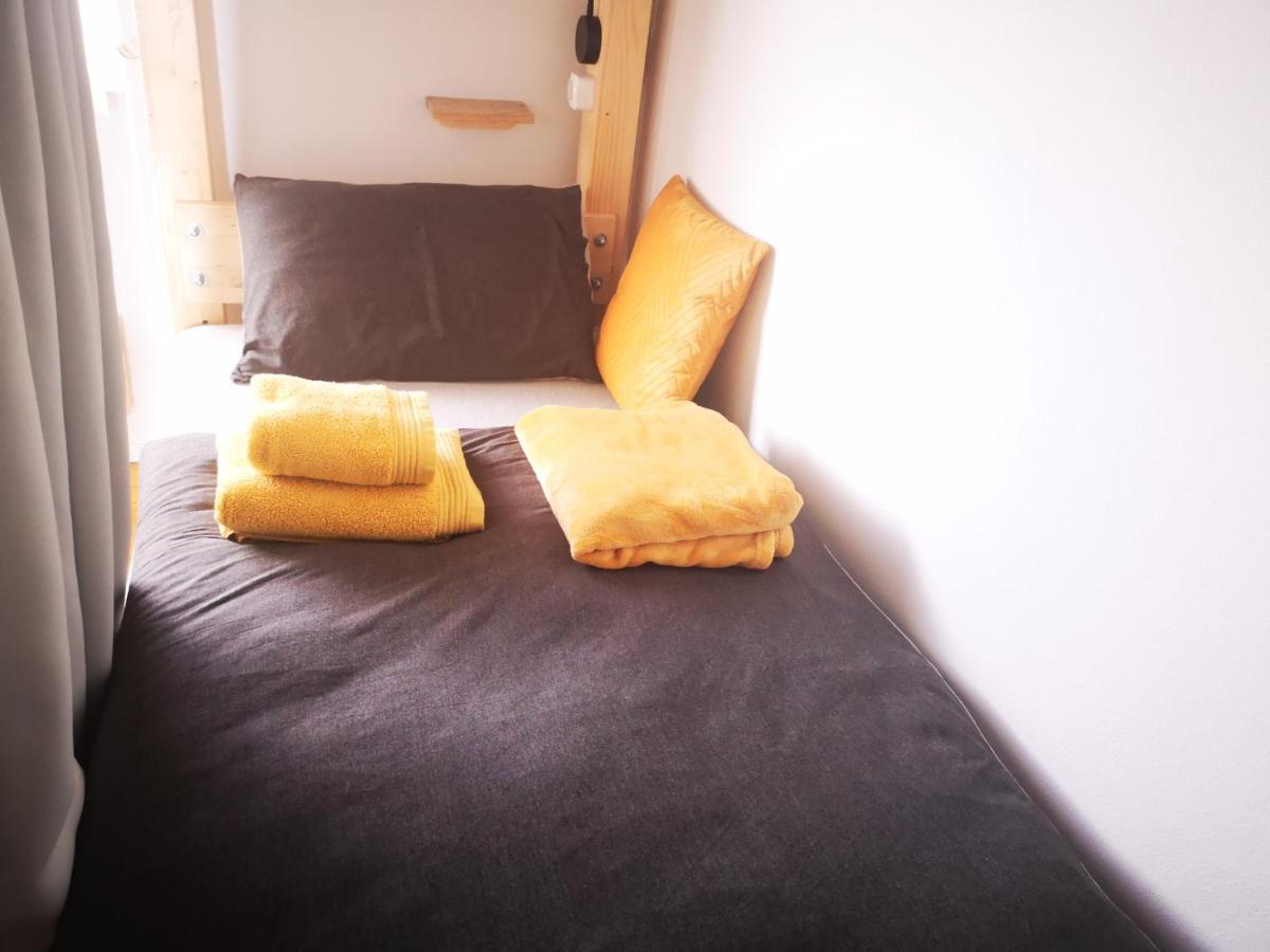 Family Surf Home - Hostel مافرا المظهر الخارجي الصورة